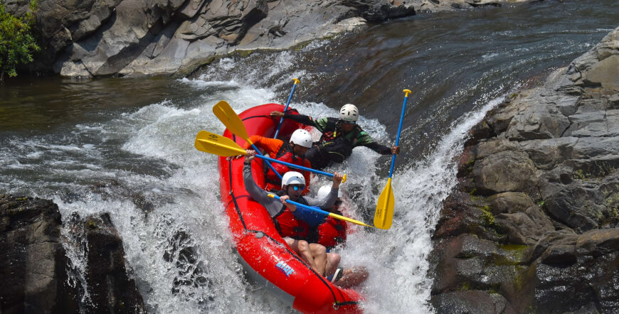 Guanacaste ⇆ La Fortuna with Rafting on Tenorio River