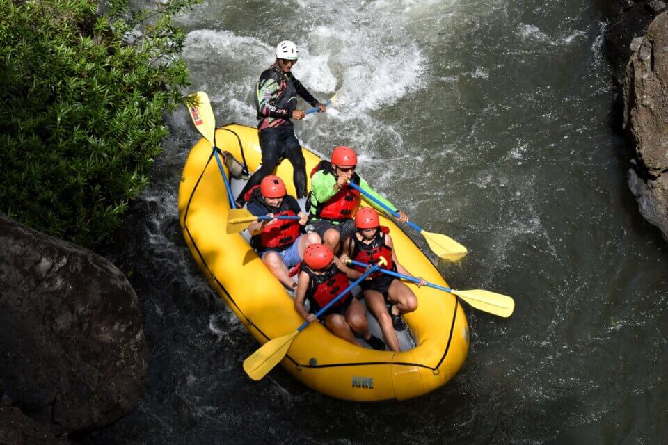 LA FORTUNA ⇆ SAMARA Whitewater Rafting on the Tenorio River