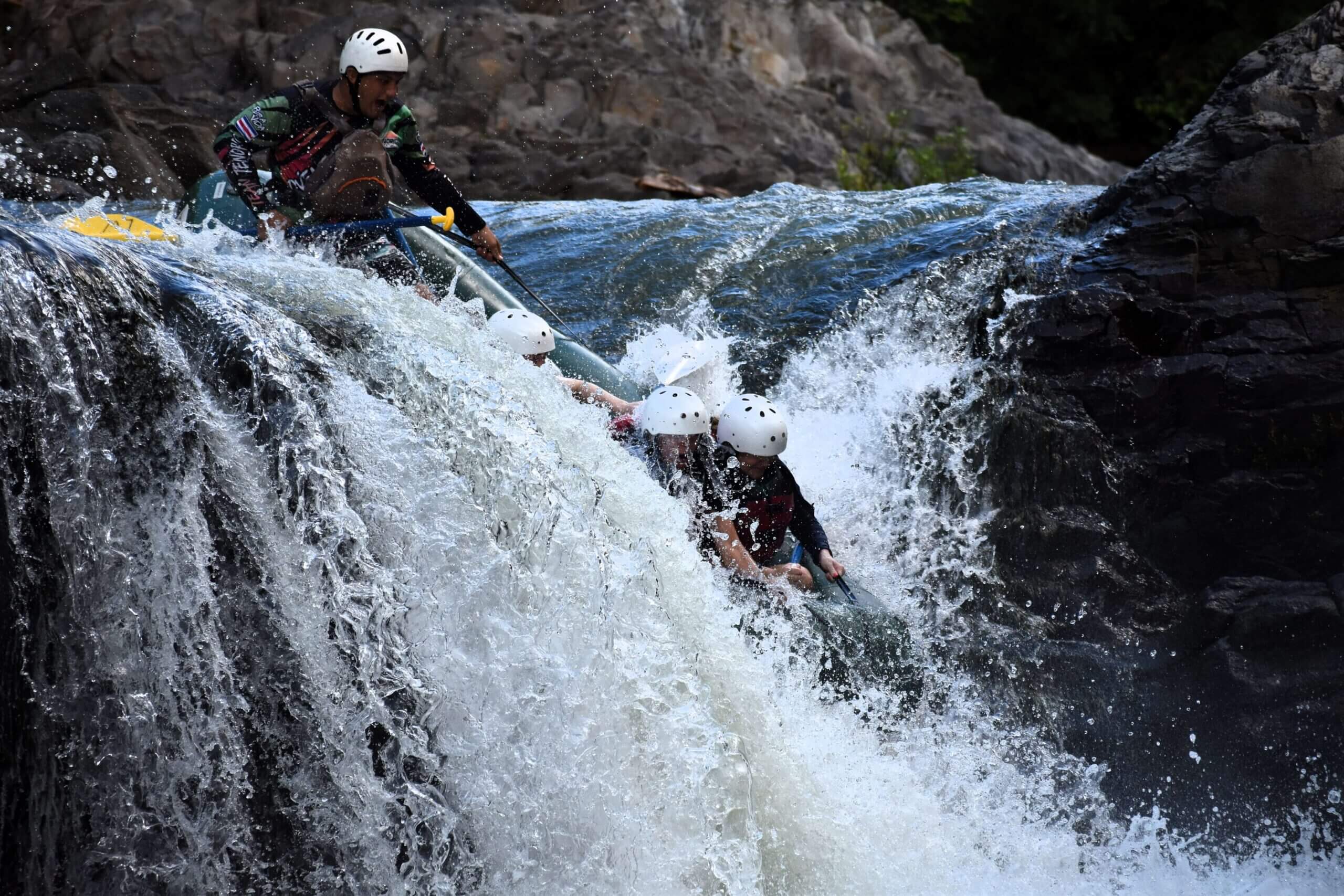 ✫Rafting Class III & IV - Tenorio River - Image 3